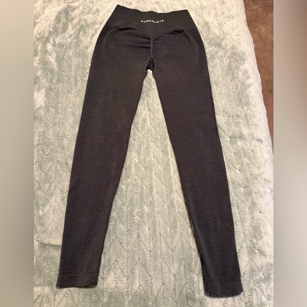 Alphalete Amplify Leggings - Picture 3 of 12